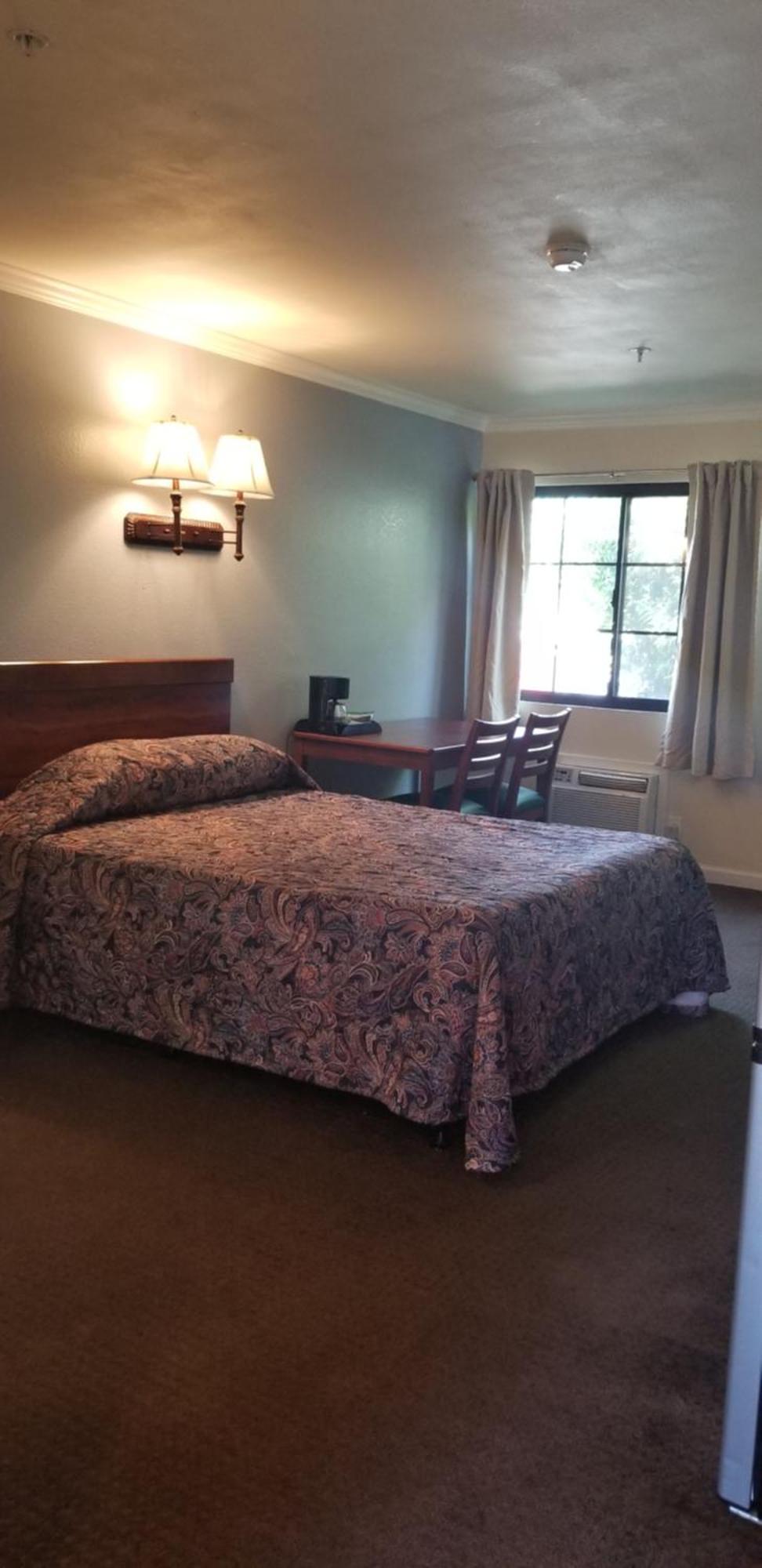 Sierra Crossing Motel Bloomington Екстериор снимка