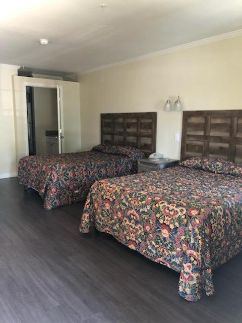 Sierra Crossing Motel Bloomington Екстериор снимка
