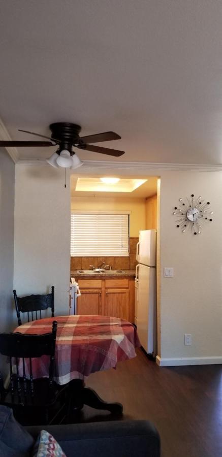 Sierra Crossing Motel Bloomington Екстериор снимка